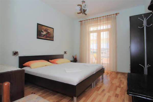 Guesthouse Victoria Дубровник Экстерьер фото